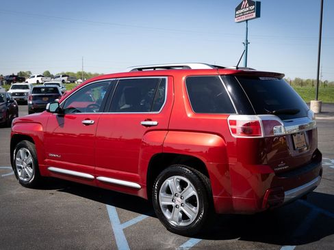 Used 2015 GMC Terrain Denali w/ Cargo Package AWD/4WD image 24
