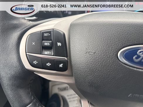 Used 2023 Ford Explorer XLT w/ Equipment Group 202A AWD/4WD image 18