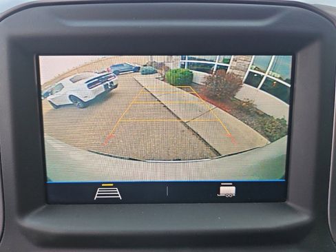 Used 2020 Chevrolet Silverado 1500 Custom w/ Custom Value Package image 16