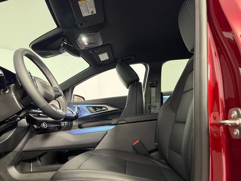 Used 2025 Chevrolet Equinox EV LT w/ Convenience Package image 23