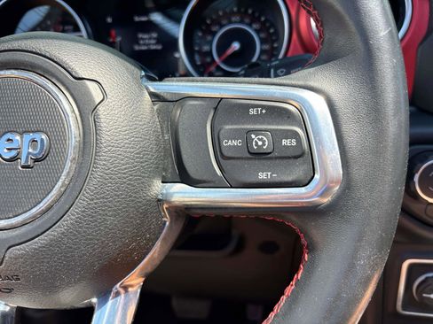 Used 2021 Jeep Wrangler Unlimited Rubicon AWD/4WD image 22