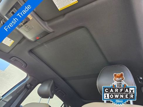 Certified 2023 Volkswagen Atlas Cross Sport SE w/ Panoramic Sunroof Package FWD image 12
