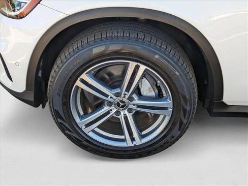 Used 2021 Mercedes-Benz GLC 300 4MATIC w/ Premium Package image 22