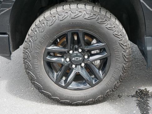 Used 2024 Chevrolet Silverado 1500 LT Trail Boss w/ LT Trail Boss Premium Package AWD/4WD image 15