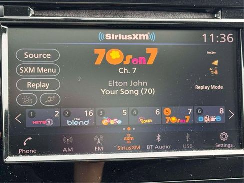 Used 2018 Nissan Rogue SV w/ Sun & Sound Touring Package image 28