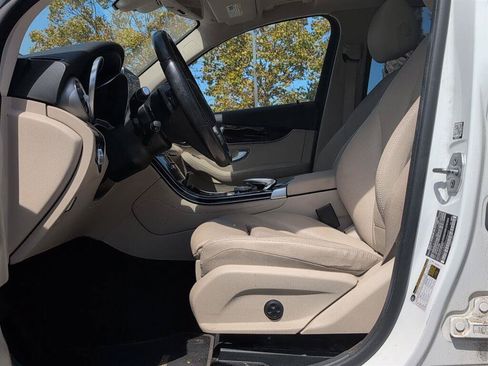 Used 2016 Mercedes-Benz GLC 300 image 12