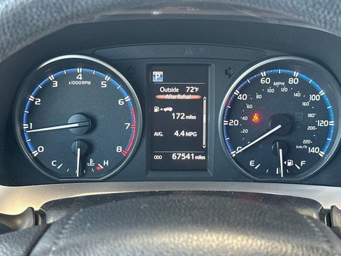 Used 2018 Toyota RAV4 LE w/ All Weather Liner Package FWD image 22