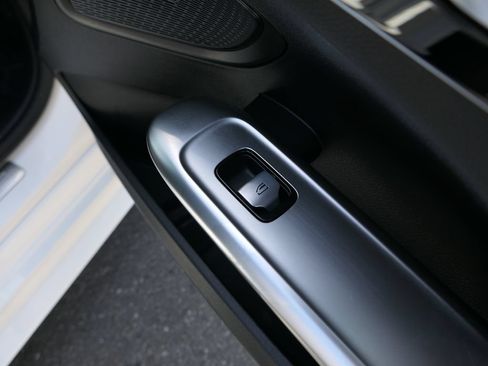 Used 2023 Mercedes-Benz C 300 Sedan image 25