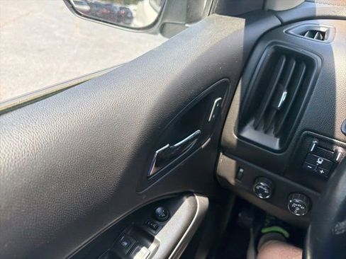 Used 2018 Chevrolet Colorado ZR2 AWD/4WD image 24