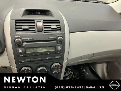 Used 2013 Toyota Corolla L FWD image 16