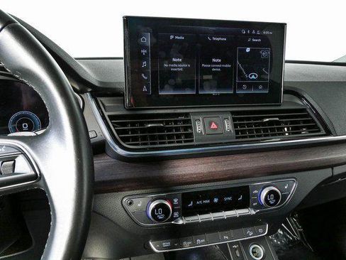 Used 2022 Audi Q5 2.0T Premium Plus w/ Premium Plus Package AWD/4WD image 14