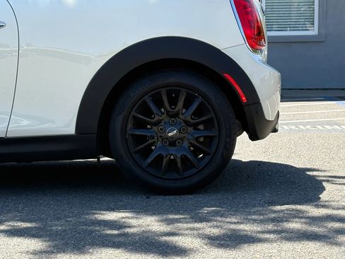 Used 2019 MINI Cooper 2-Door Hardtop FWD image 27