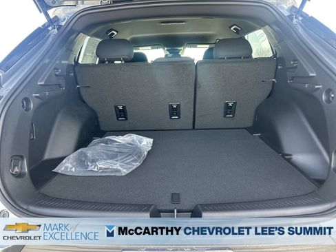 New 2026 Chevrolet Equinox EV LT image 11