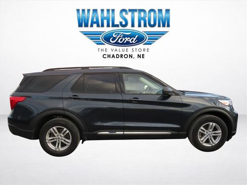 Used 2022 Ford Explorer XLT w/ Equipment Group 202A AWD/4WD image 6