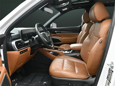 Used 2023 Kia Telluride EX X-Line image 11