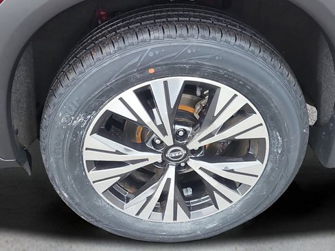 Used 2022 Nissan Rogue SV w/ SV Premium Package image 25