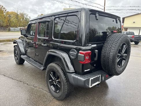 Used 2020 Jeep Wrangler Unlimited Sahara image 6