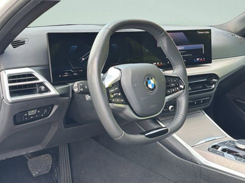 Used 2025 BMW 330i Sedan image 4
