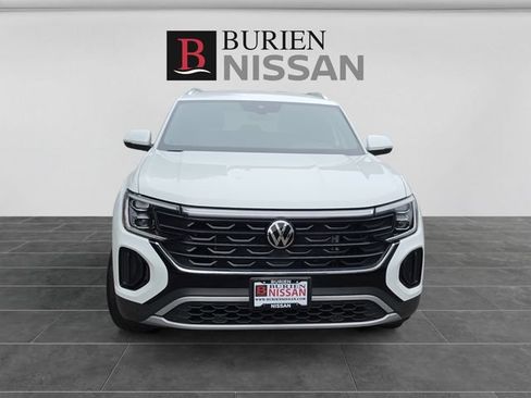 Used 2024 Volkswagen Atlas Cross Sport SE AWD/4WD image 8