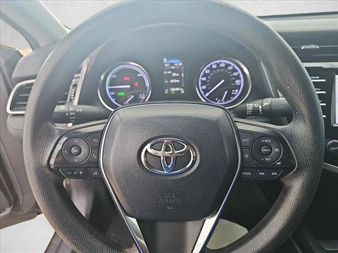Used 2019 Toyota Camry LE image 14