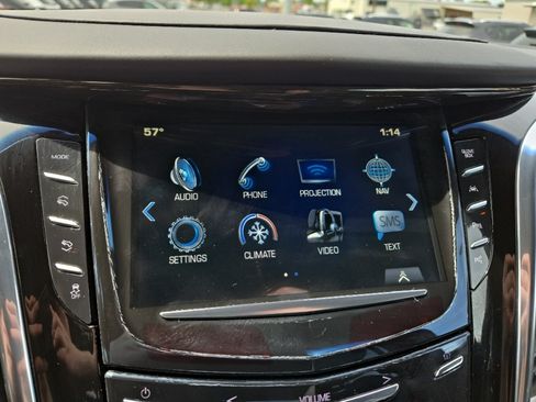 Used 2017 Cadillac Escalade Platinum AWD/4WD image 22