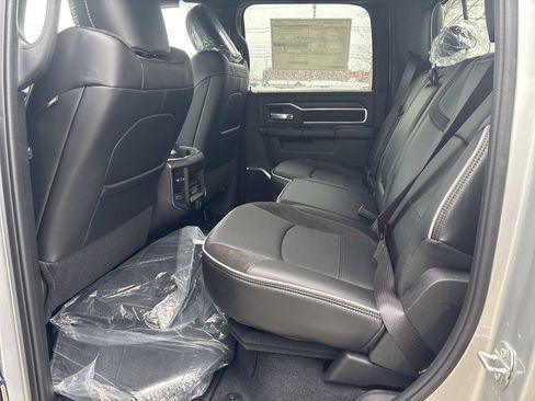 New 2026 RAM 2500 Laramie w/ Night Edition AWD/4WD image 15