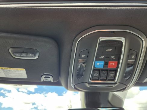 Used 2024 Jeep Wagoneer Series II AWD/4WD image 33