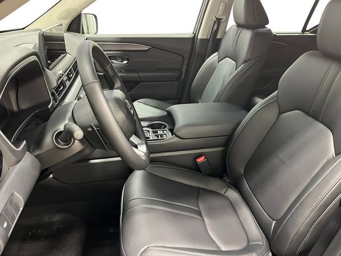 New 2026 Honda Pilot Touring image 10