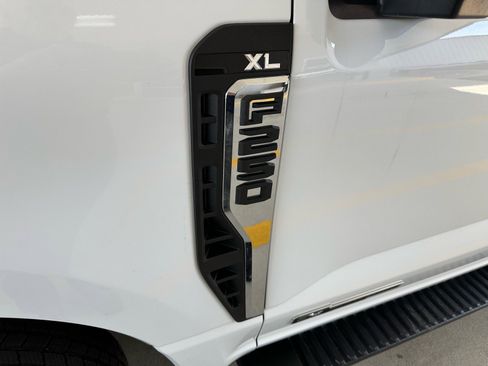 New 2026 Ford F250 XL w/ XL Chrome Package AWD/4WD image 5