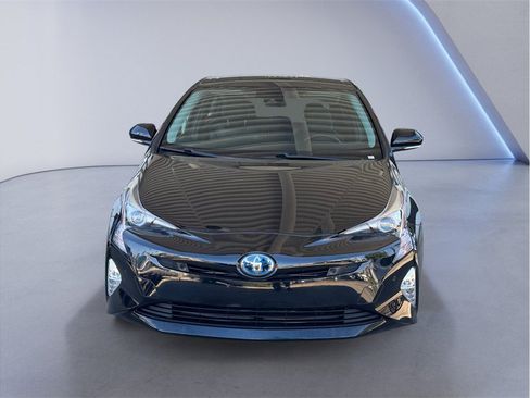 Used 2016 Toyota Prius Four Touring w/ Premium Convenience Package FWD image 2