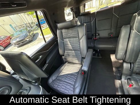 Used 2024 Cadillac Escalade Sport Platinum w/ LPO, ONYX Package AWD/4WD image 12