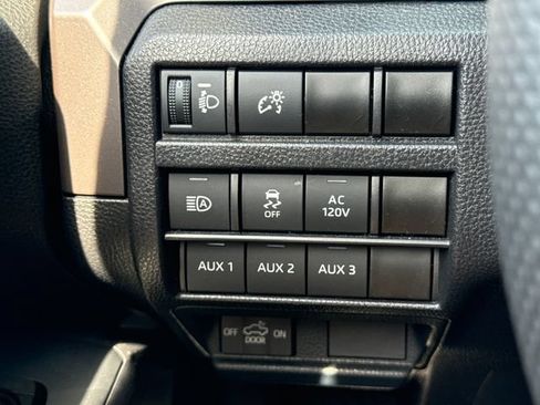 Certified 2024 Toyota Tacoma TRD Off-Road w/ TRD Off Road Upgrade Package AWD/4WD image 34