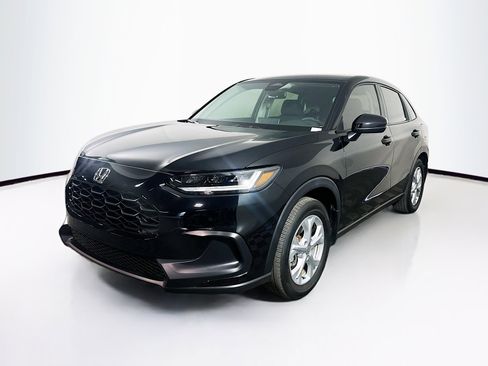 Used 2025 Honda HR-V LX image 3