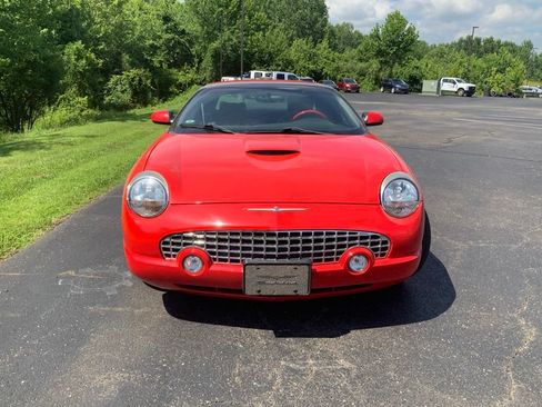 Used 2003 Ford Thunderbird RWD image 3