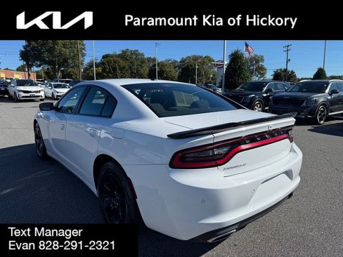 Used 2022 Dodge Charger SXT image 6