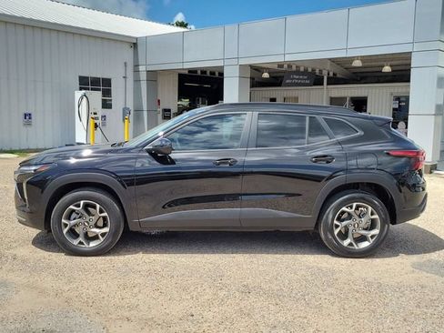 Certified 2026 Chevrolet Trax LT w/ Driver Confidence Package FWD image 41