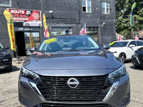 Used 2025 Nissan Sentra SV FWD image 2