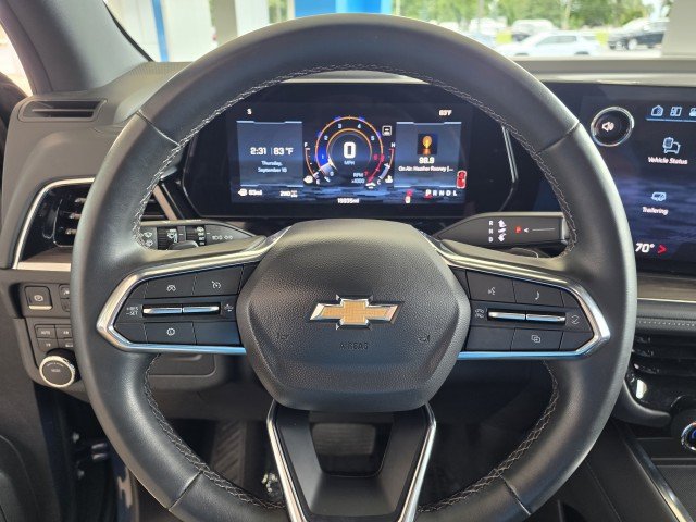 Used 2025 Chevrolet Suburban LS AWD/4WD image 5