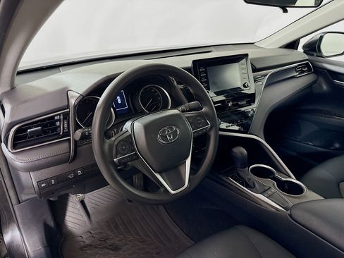 Used 2023 Toyota Camry LE image 9