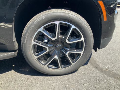 New 2026 Chevrolet Suburban RST w/ Advanced Technology Package AWD/4WD image 13