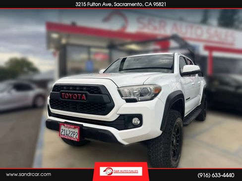 Used 2018 Toyota Tacoma TRD Off-Road image 1