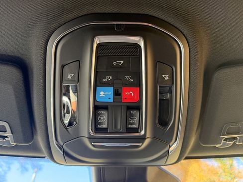 New 2025 Jeep Grand Cherokee L Altitude image 32