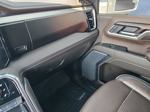 Used 2025 GMC Sierra 3500 Denali AWD/4WD image 28