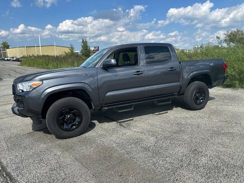 Used 2023 Toyota Tacoma SR AWD/4WD image 9