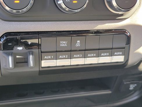 New 2024 RAM 2500 Tradesman w/ Chrome Appearance Group image 17