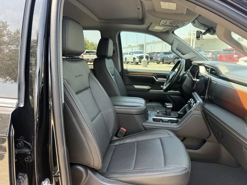 Used 2024 GMC Sierra 1500 Denali RWD image 31