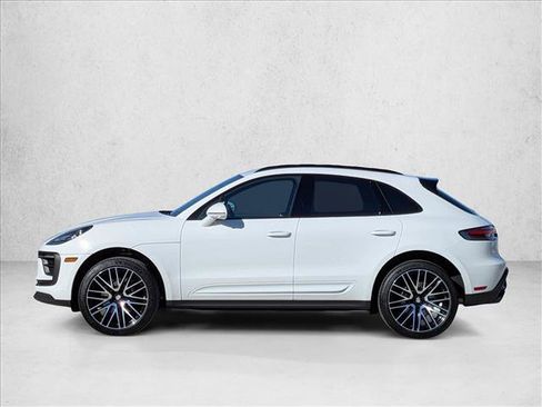 Used 2025 Porsche Macan Turbo image 2