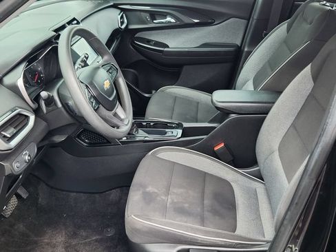 Used 2021 Chevrolet TrailBlazer LS AWD/4WD image 12