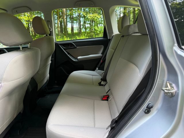 Used 2014 Subaru Forester 2.5i AWD/4WD image 8