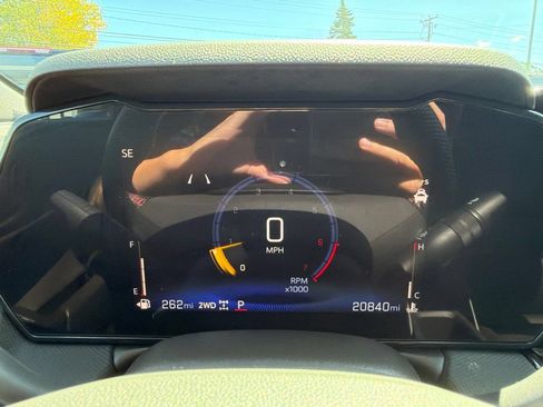 Used 2024 Chevrolet TrailBlazer RS w/ Convenience Package AWD/4WD image 15